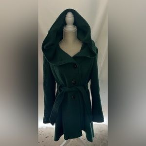Super cute green Steve Madden coat with hood